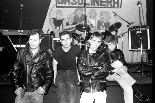 Surfín' Bichos: José Mari Ponce, Fernando Alfaro, Joaquín Pascual y Carlos Cuevas (M. Noguera, 1990)