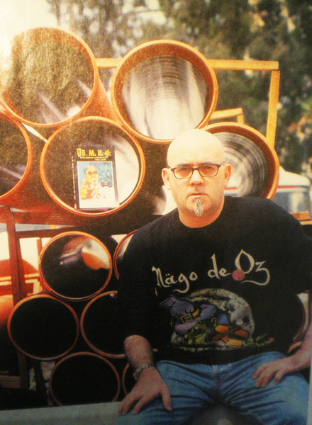 Sesión para el periódico Levante. Entrevista con Edu Guillot con motivo del libro (D. García-Sala, 2002)